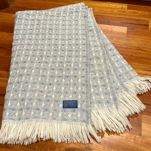 Pendleton Blue and White Throw Blanket